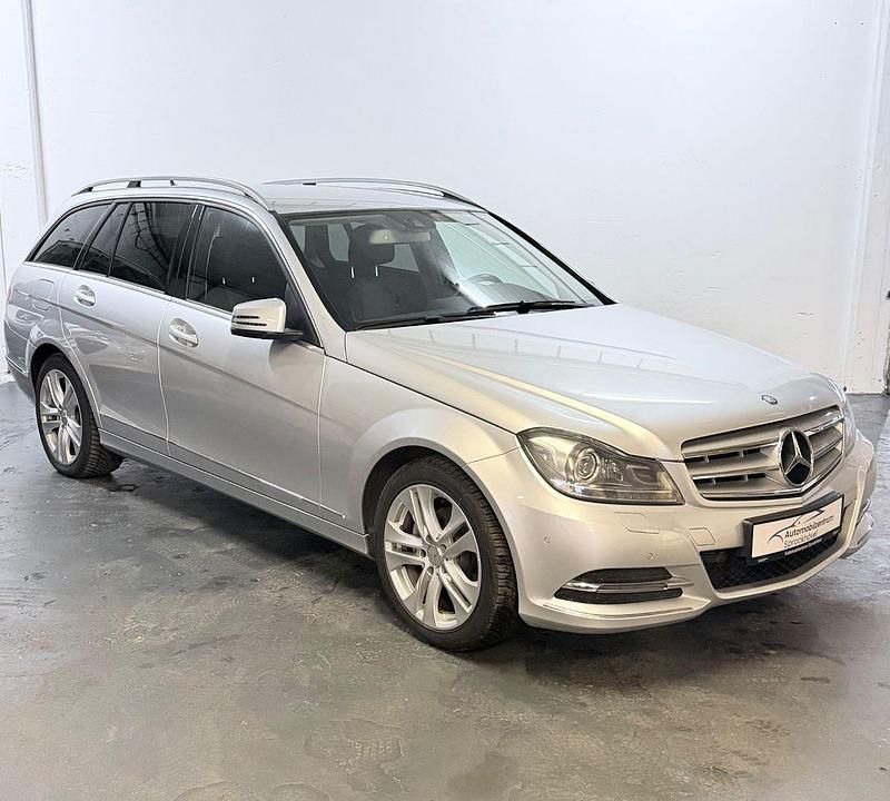 Gebraucht Mercedes C180 Avantgarde 156 PS (114 kW) 2013 Silber Kombi