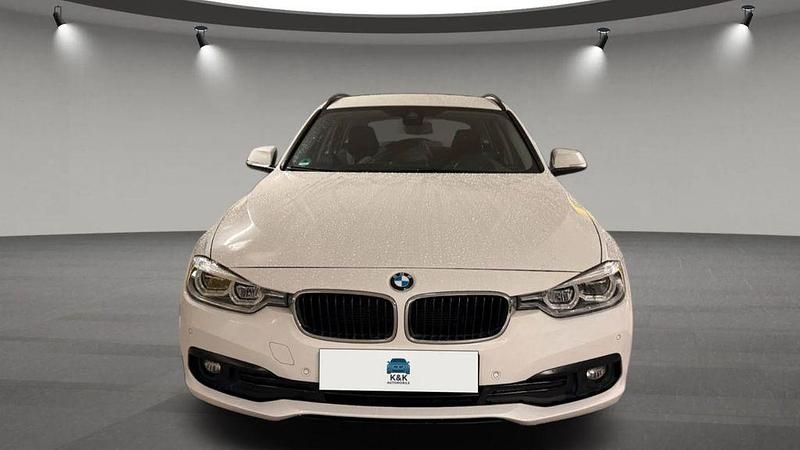 Gebraucht BMW 320 190 PS (139 kW) 2017 Weiß Kombi