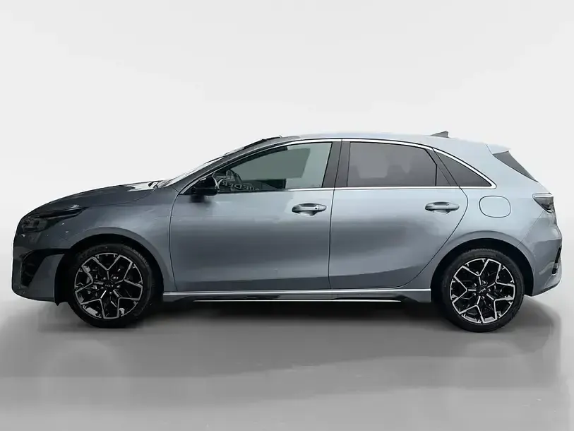 Neu Kia Ceed GT GT-Line 140 PS (102 kW) 2026 Silber Limousine