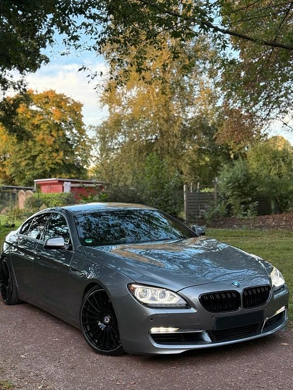 Grau Gebraucht 2013 BMW 640 Comfort Edition Coupé | 15.500 € - Bild 1/4