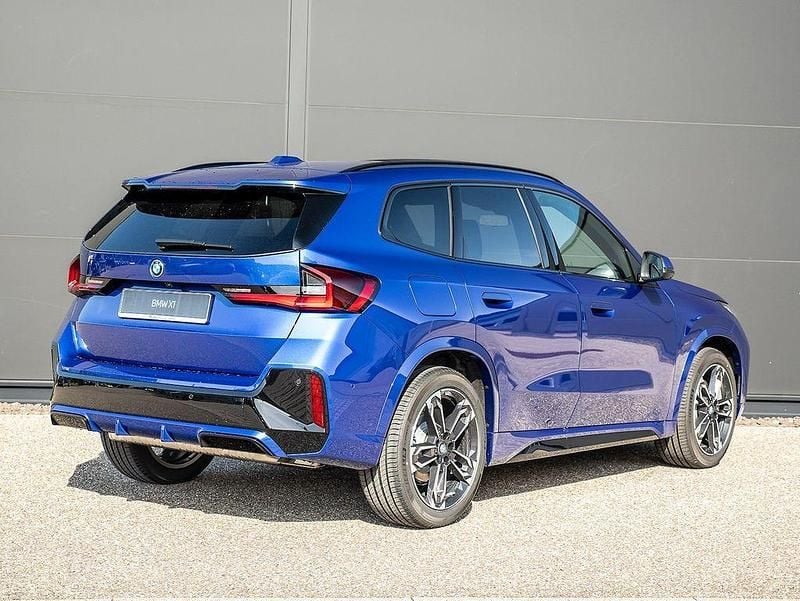 Neu BMW X1 Performance 326 PS (239 kW) 2026 M portimao blau SUV