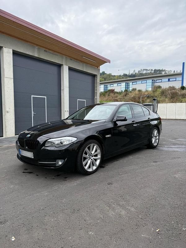Gebraucht BMW 535 Luxury Line 306 PS (225 kW) 2012 Schwarz Limousine