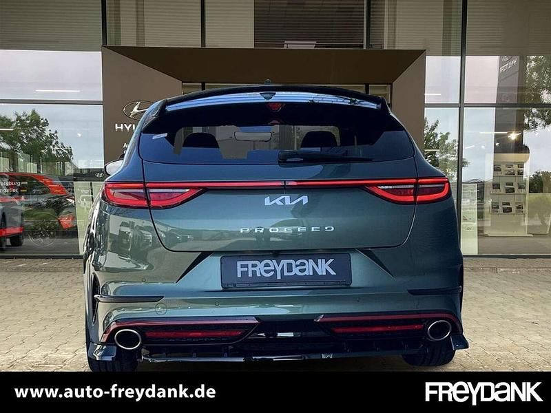 Gebraucht Kia ProCeed 204 PS (150 kW) 2022 (exg) experience green met. Kombi