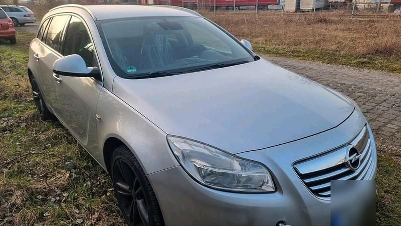 Gebraucht Opel Insignia 131 PS (96 kW) 2009 Silber Kombi
