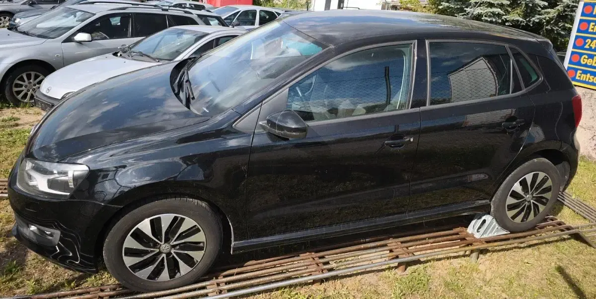 Gebraucht VW Polo Sound 95 PS (69 kW) 2016 Schwarz Kleinwagen