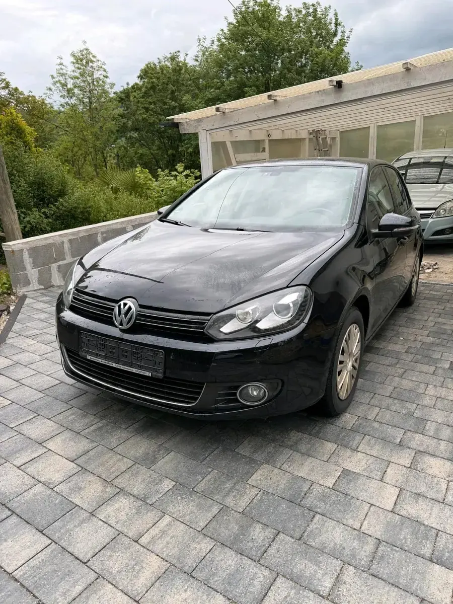 Gebraucht VW Golf VI Style 140 PS (102 kW) 2011 Schwarz Kleinwagen