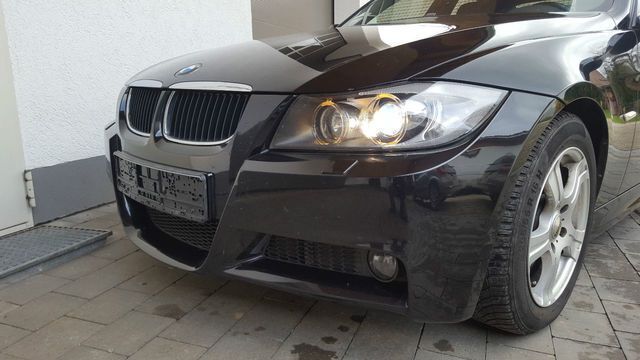 Gebraucht BMW 320 163 PS (119 kW) 2007 Schwarz metallic Limousine