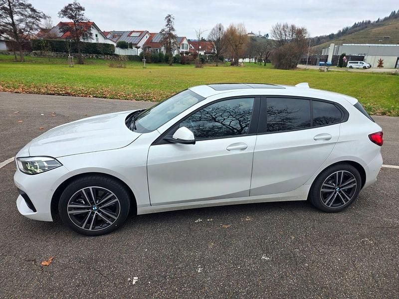 Gebraucht BMW 120 Advantage 178 PS (130 kW) 2021 Weiß Kleinwagen