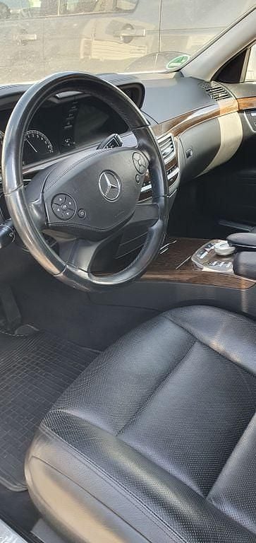 Silber Gebraucht 2011 Mercedes S500 Limousine | 16.400 € (Guter Preis) - Bild 1/4