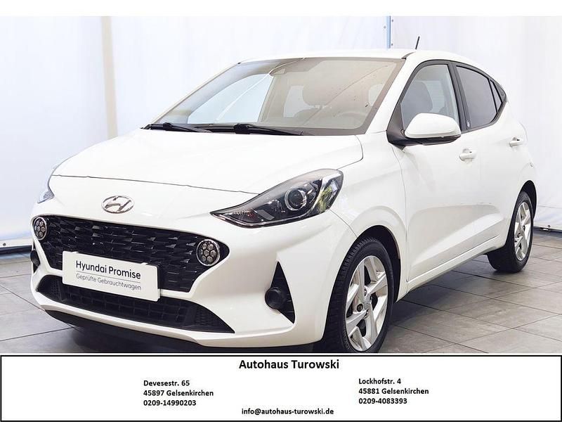 Polar white Gebraucht 2021 Hyundai i10 Edition 30 Kleinwagen | 12.970 € (Fairer Preis) - Bild 1/4