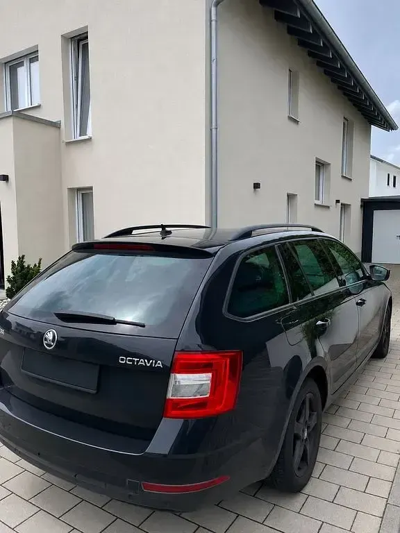 Usata Skoda Octavia Ambition 150 CV (110 kW) 2019 Nero Station wagon