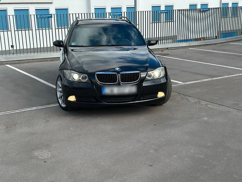 Schwarz Gebraucht 2008 BMW 320 Limousine | 3.300 € (Superpreis) - Bild 1/4