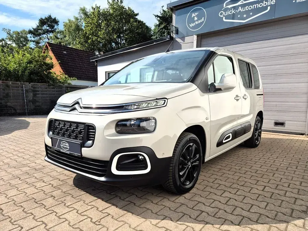 Gebraucht Citroën Berlingo Feel 131 PS (96 kW) 2020 Weiß Van / Kleinbus