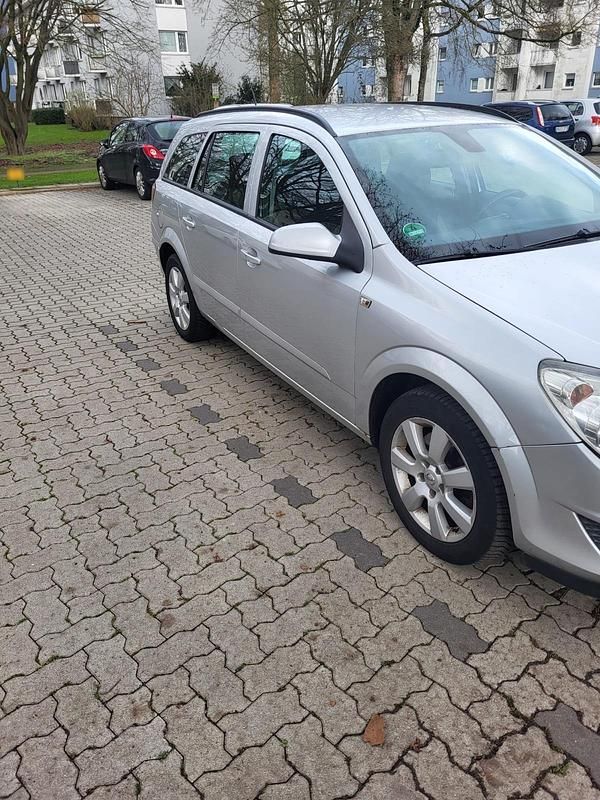 Gebraucht Opel Astra 100 PS (73 kW) 2007 Grau Kombi