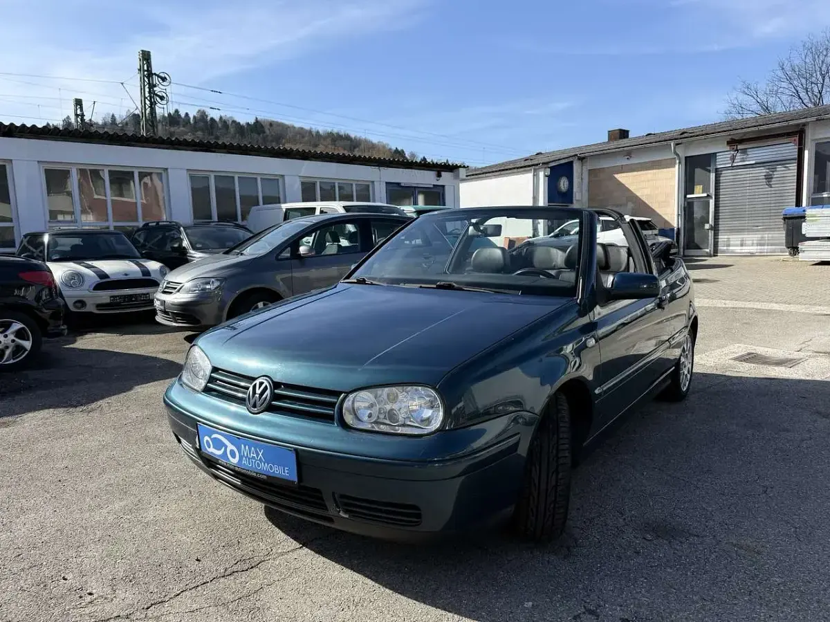 Gebraucht VW Golf Classicline 90 PS (66 kW) 2002 Rivierablau perleffekt Cabrio