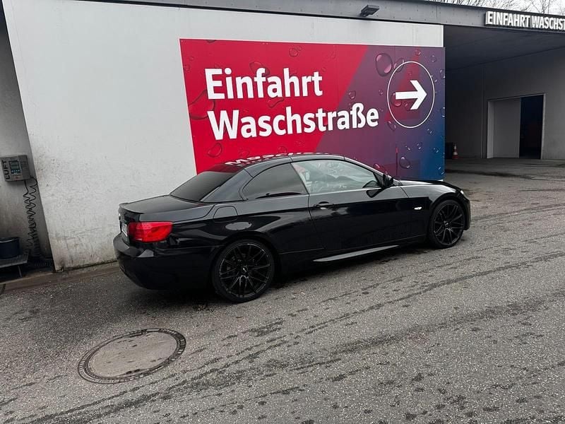 Gebraucht BMW 325 Cabriolet 218 PS (160 kW) 2012 Schwarz Cabrio