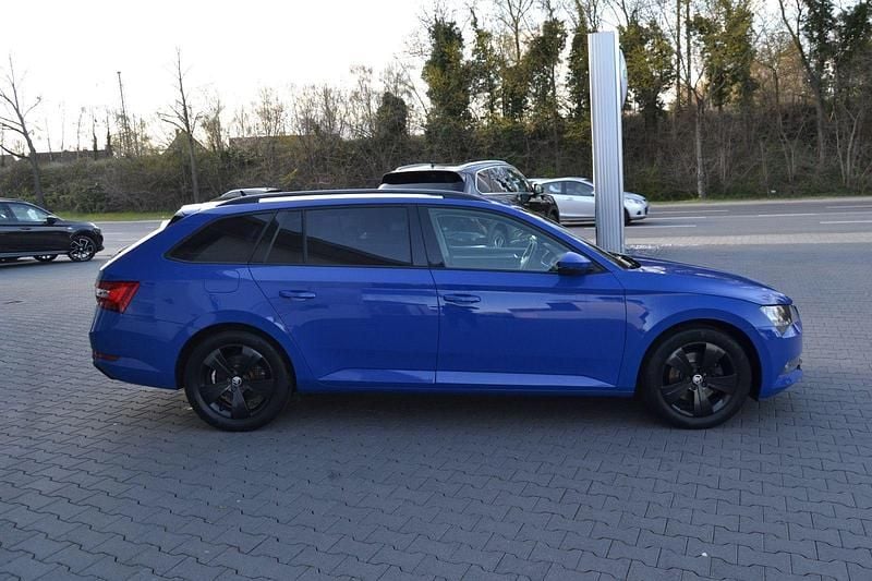Gebraucht Skoda Superb 120 PS (88 kW) 2018 Blau Kombi