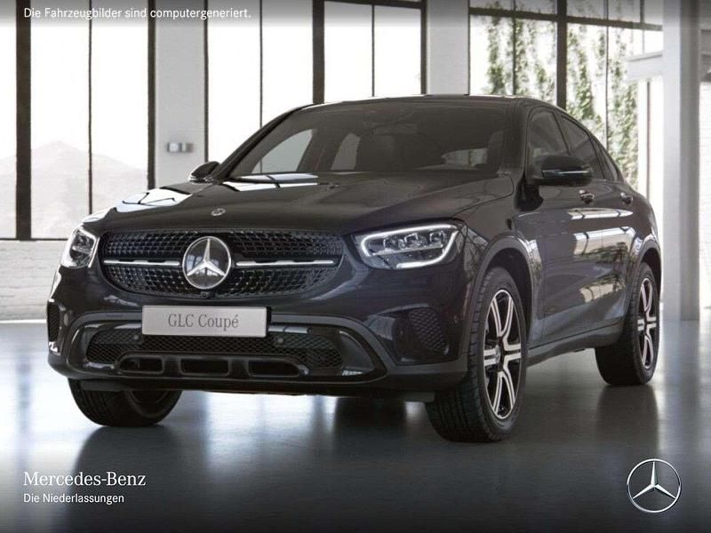 Gebraucht Mercedes GLC300 Night 245 PS (180 kW) 2022 Schwarz Coupé