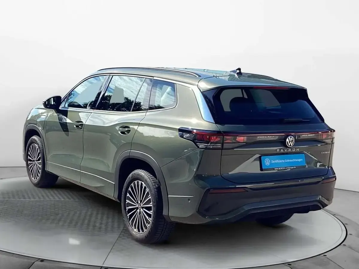 Gebraucht VW Tayron Life 205 PS (150 kW) 2025 Cipressinogrün metallic SUV