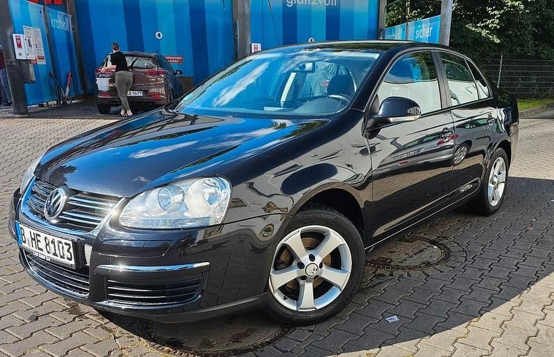 Schwarz Gebraucht 2006 VW Jetta Trendline Limousine | 4.100 € (Fairer Preis) - Bild 1/4