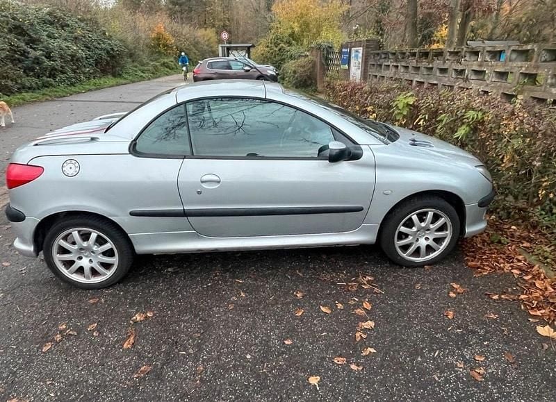 Silber Gebraucht 2003 Peugeot 206 CC Cabrio | 800 € (Superpreis) - Bild 1/4