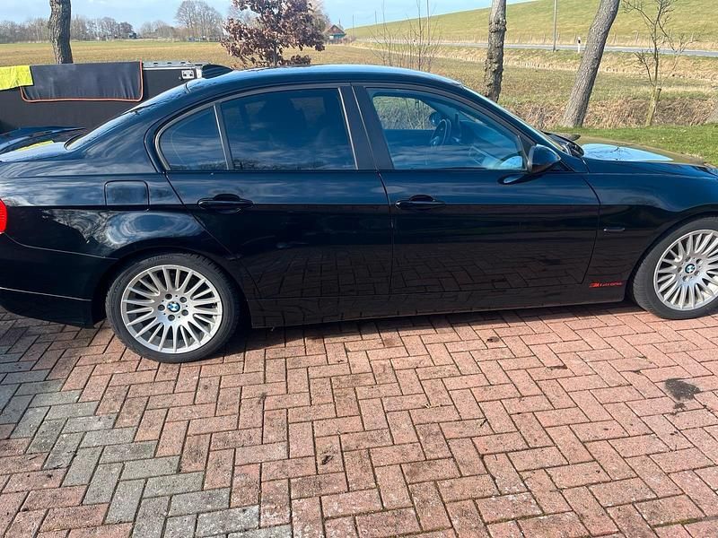 Gebraucht BMW 325 218 PS (160 kW) 2006 Schwarz Limousine