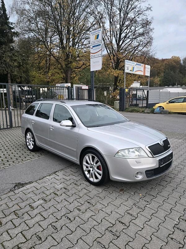 Silber Gebraucht 2006 Skoda Octavia RS Kombi | 3.500 € (Fairer Preis) - Bild 1/4