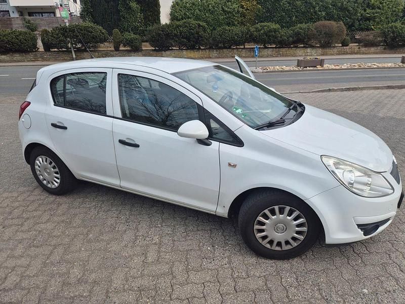 Gebraucht Opel Corsa Selection 80 PS (58 kW) 2009 Weiß Kleinwagen