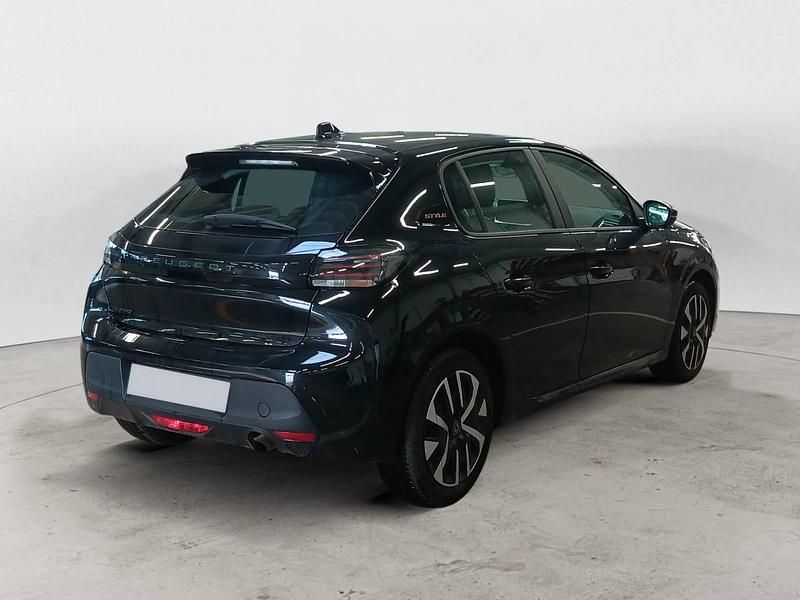 Gebraucht Peugeot 208 Style 101 PS (74 kW) 2025 Noir perla nera Kleinwagen