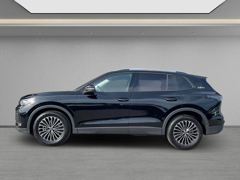 Gebraucht VW Tiguan Goal 150 PS (110 kW) 2025 Schwarz SUV