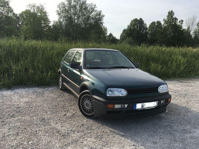 Gebraucht VW Golf III 90 PS (66 kW) 1993 Grün metallic Limousine