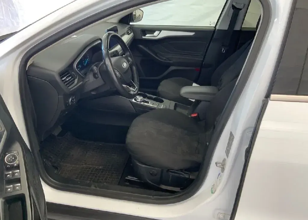 Gebraucht Ford Focus 120 PS (88 kW) 2020 Weiß Limousine