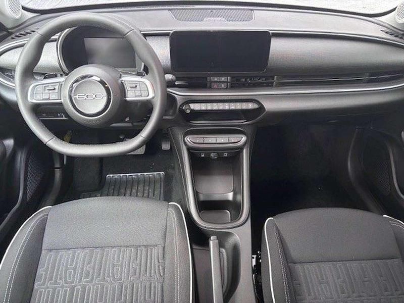 Neu Fiat 600 101 PS (74 kW) 2025 Grün SUV