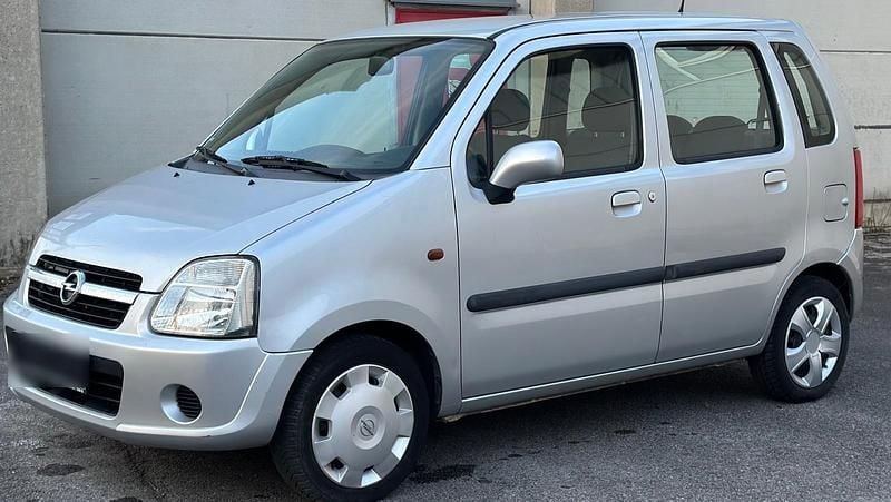 Gebraucht Opel Agila 60 PS (44 kW) 2004 Silber Van / Kleinbus