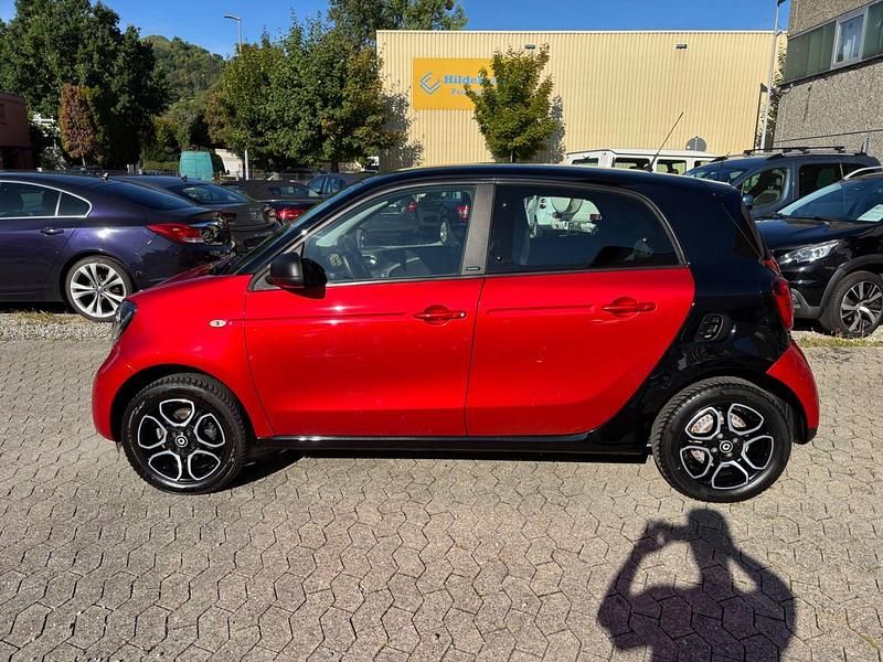Gebraucht Smart ForFour Basis 71 PS (52 kW) 2018 Schwarz Kleinwagen