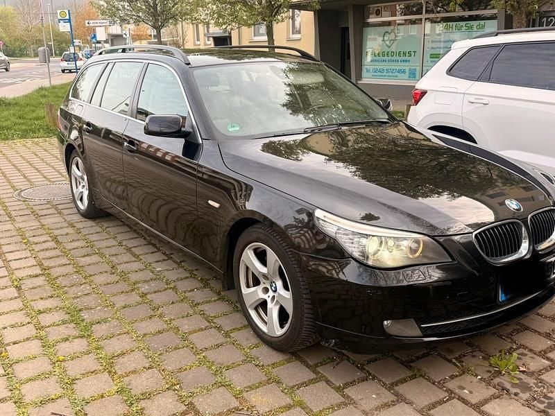 Gebraucht BMW 530 235 PS (172 kW) 2007 Schwarz Kombi