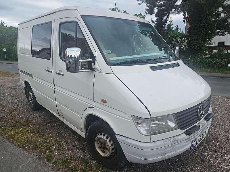 Weiß Gebraucht 1998 Mercedes Sprinter Van | 3.750 € (Teuer) - Bild 1/4