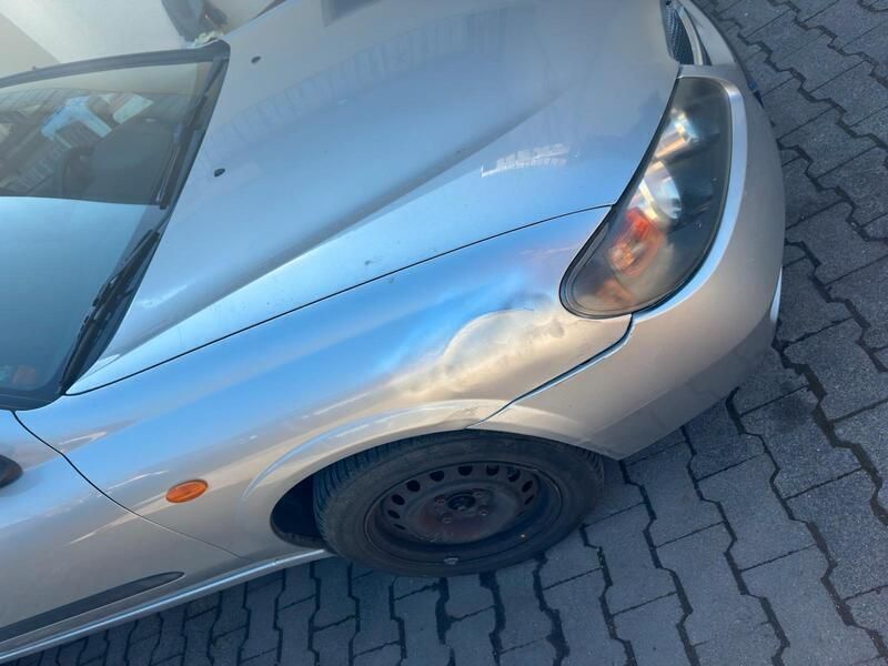 Grau Gebraucht 2004 Nissan Almera Limousine | 2.500 € - Bild 1/4