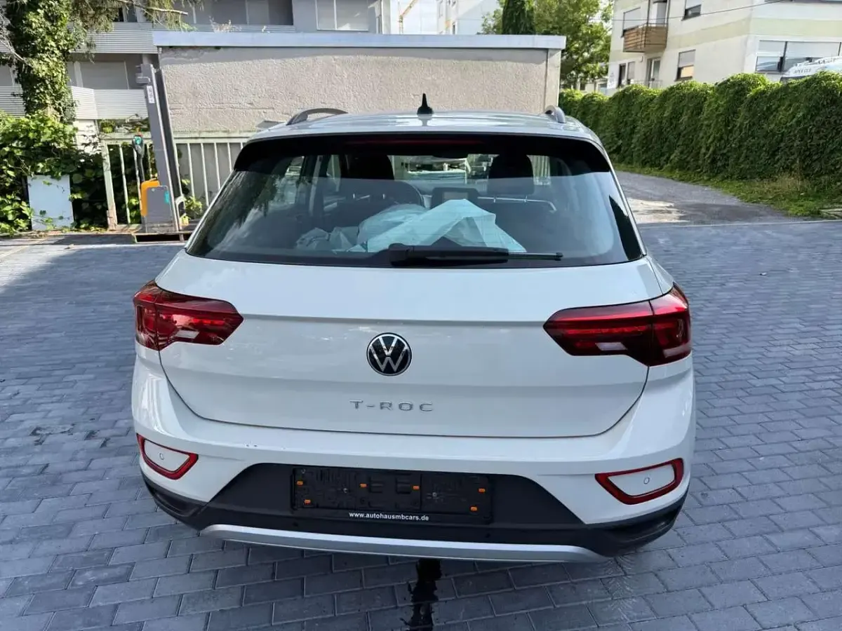 Gebraucht VW T-Roc Life 150 PS (110 kW) 2023 Ascotgrau SUV