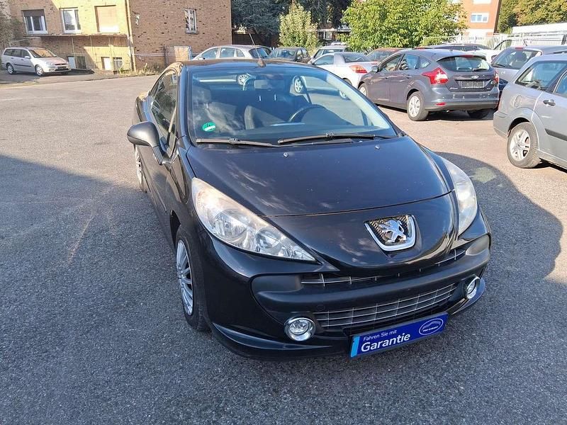 Schwarz Gebraucht 2008 Peugeot 207 CC Platinum Cabrio | 3.290 € (Fairer Preis) - Bild 1/4