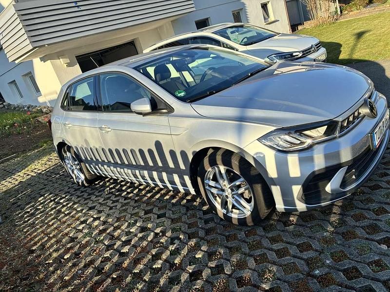 Gebraucht VW Polo Comfortline 95 PS (69 kW) 2023 Grau Kleinwagen