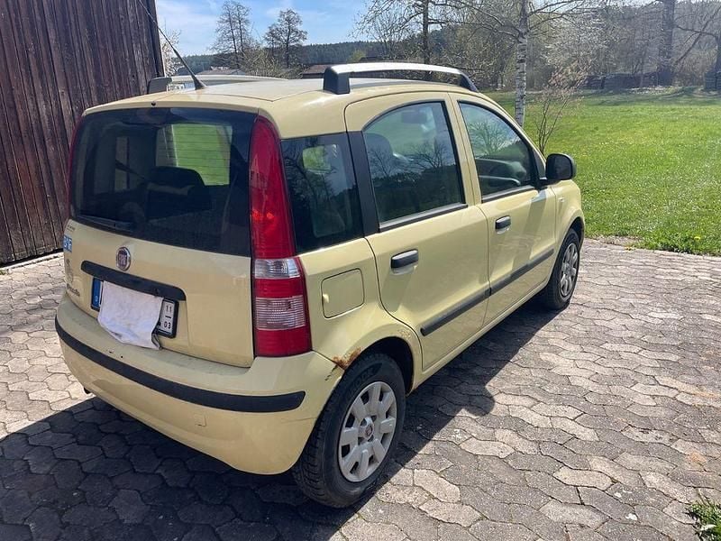 Gebraucht Fiat Panda 69 PS (50 kW) 2011 Gelb Kleinwagen