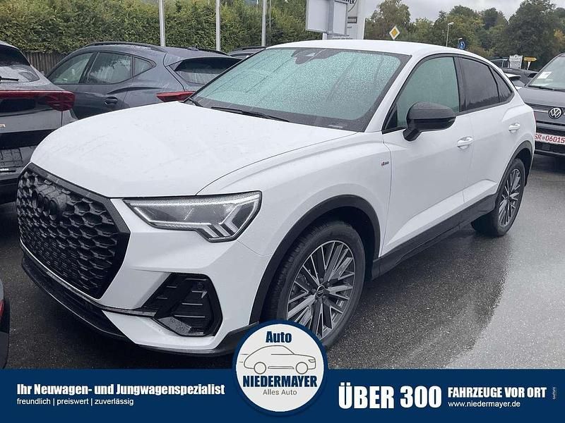 Gletscher weiß metallic Neu 2025 Audi Q3 Sportback S-Line SUV | 49.995 € (Superpreis) - Bild 1/4