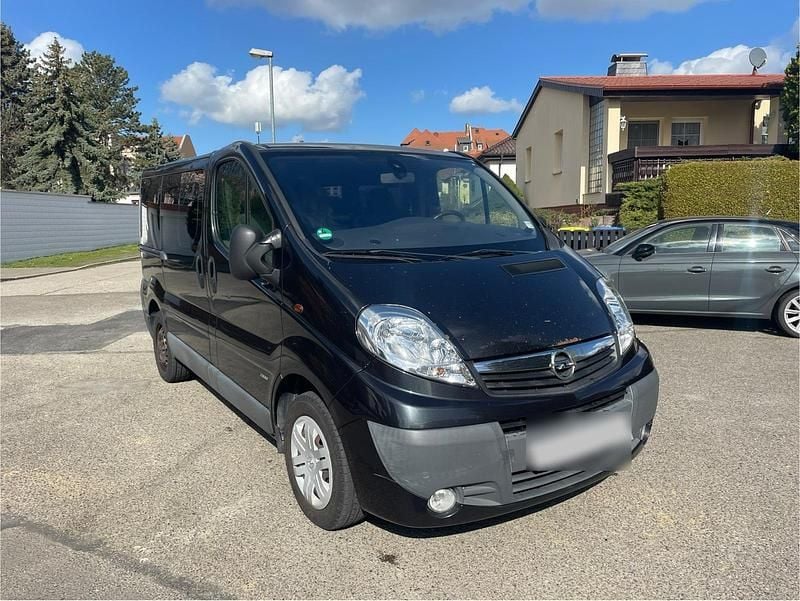 Gebraucht Opel Vivaro 114 PS (83 kW) 2010 Schwarz Van / Kleinbus