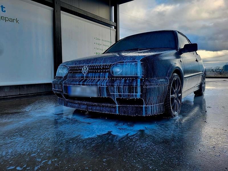 Gebraucht VW Golf Cabriolet 101 PS (74 kW) 1998 Schwarz Cabrio