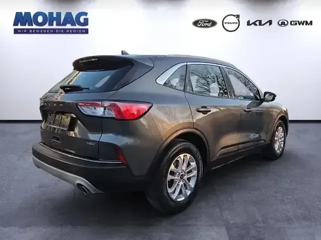 Używany Ford Kuga Titanium 225 KM (165 kW) 2022 Szary SUV