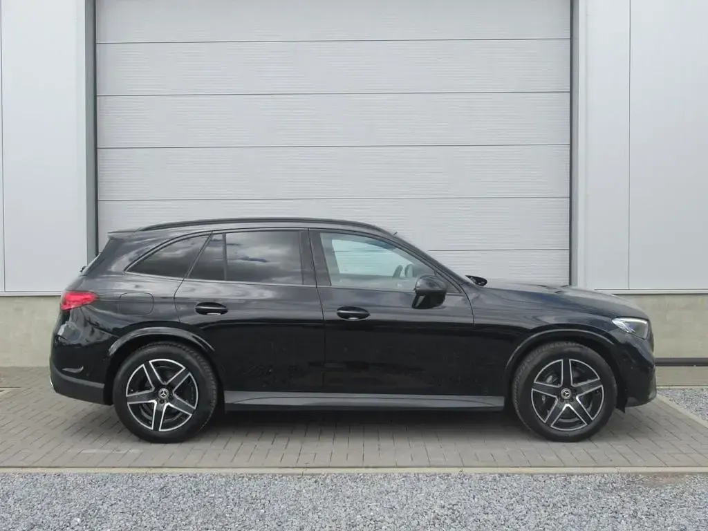 Gebraucht Mercedes GLC220 AMG 197 PS (144 kW) 2023 Schwarz SUV