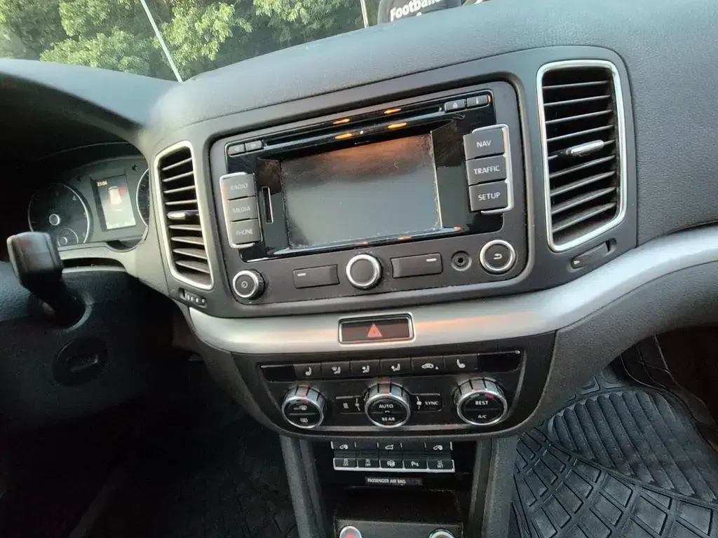Gebraucht VW Sharan Cup 177 PS (130 kW) 2015 Schwarz Van / Kleinbus