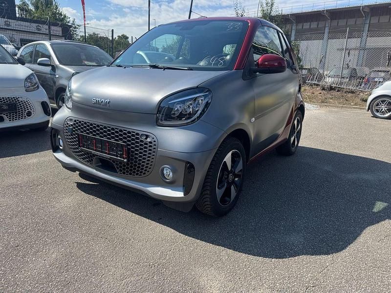 Grau Gebraucht 2024 Smart ForTwo Electric Drive Cabrio | 15.990 € (Fairer Preis) - Bild 1/4