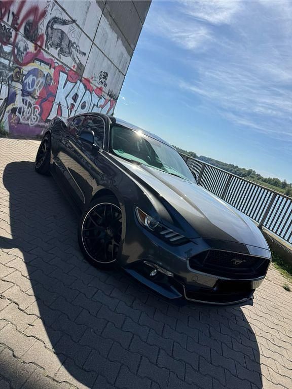 Gebraucht Ford Mustang GT 421 PS (309 kW) 2017 Grau Coupé